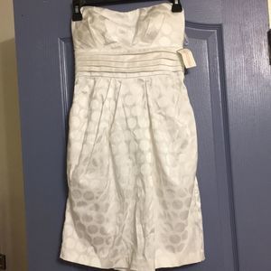 💜 Strapless White Dress